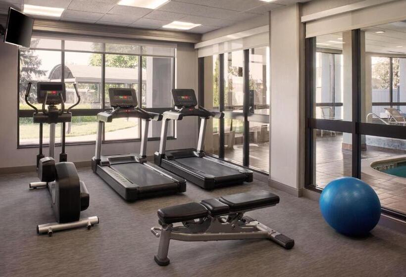 חדר סטנדרט עם מיטת קינג, Courtyard By Marriott Mississaugaairport Corporate Centre West