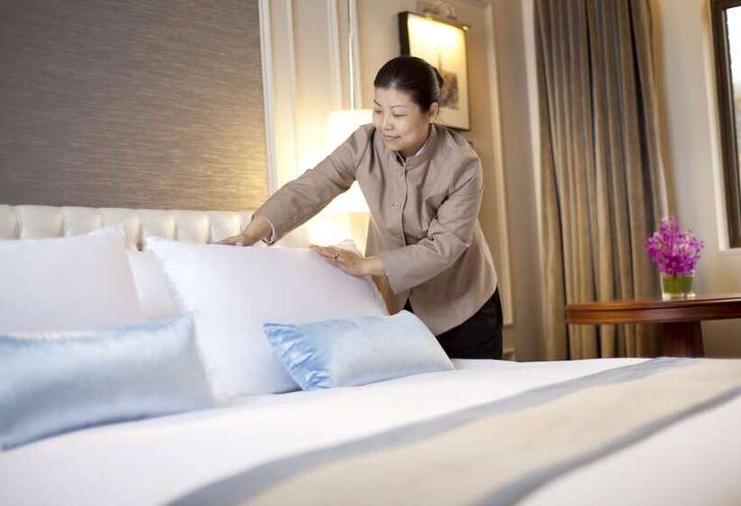 سوییت جونیور, Golden Tulip Bund New Asia