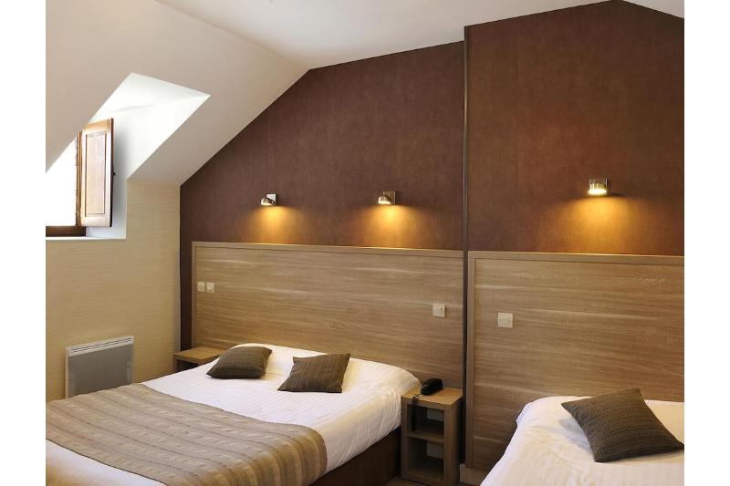 标准三人间, Logis Hôtel Restaurant Le Puits Doré