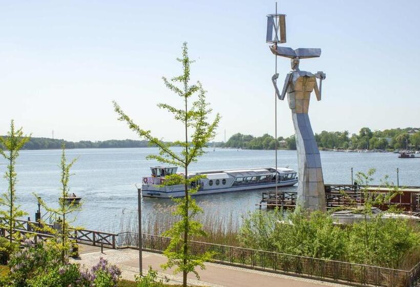 Полулюкс, Resort Mark Brandenburg & Fontane Therme