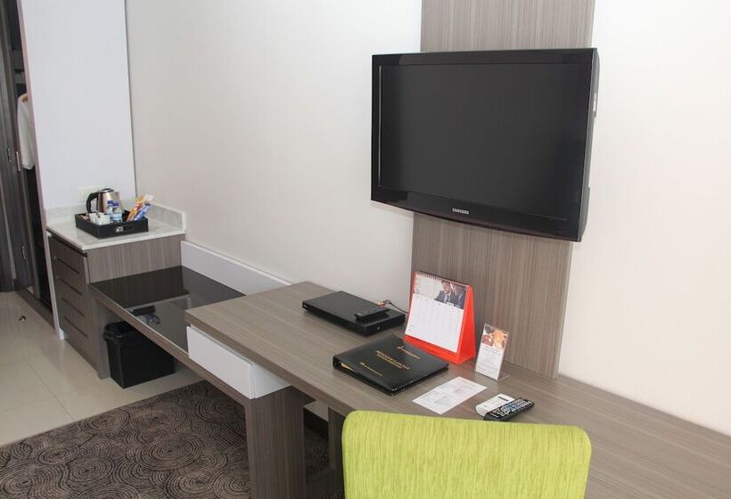 Номер Executive, Swiss Belhotel Borneo Samarinda