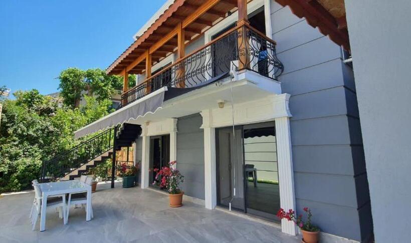 آپارتمان 1 خوابه با چشم‌انداز استخر, Nur Suites & Hotels