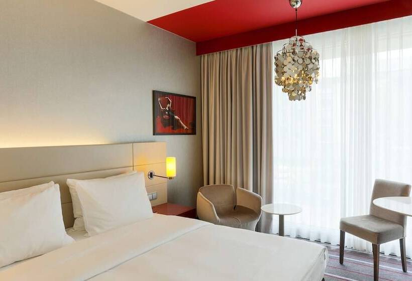 Номер Superior, Radisson Blu Media Harbour Hotel, Düsseldorf