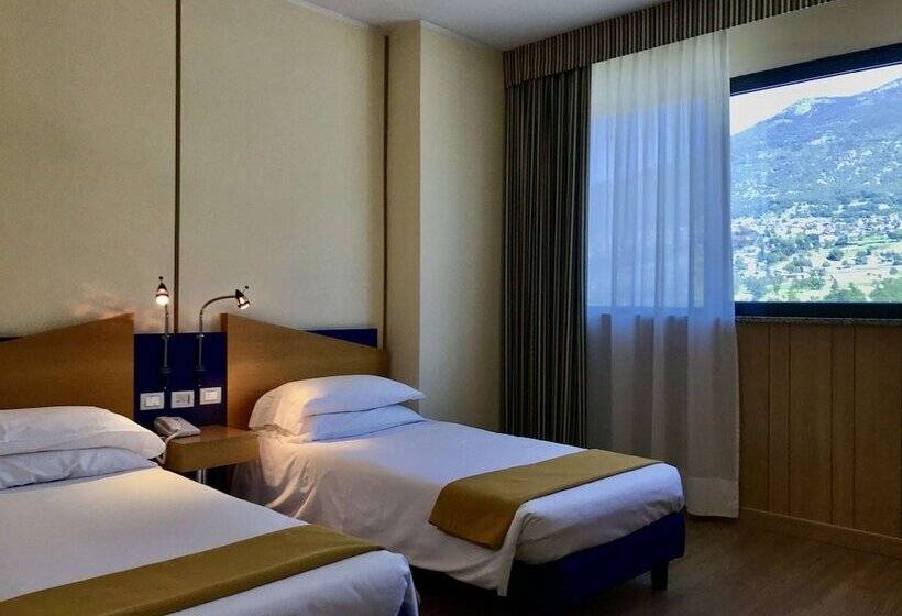 수피리어 싱글 룸, Express Aosta East
