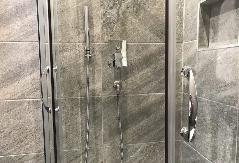 اتاق استاندارد یک نفره, Mec