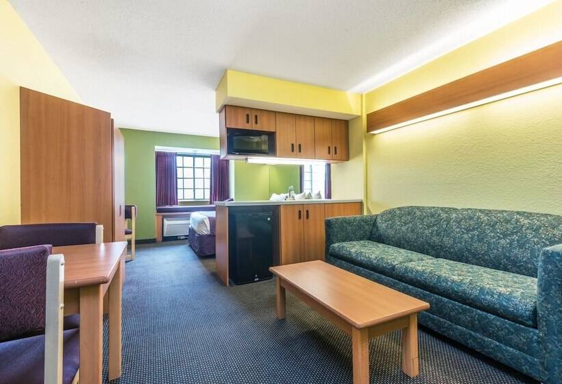 Люкс, Microtel Inn & Suites By Wyndham Auburn