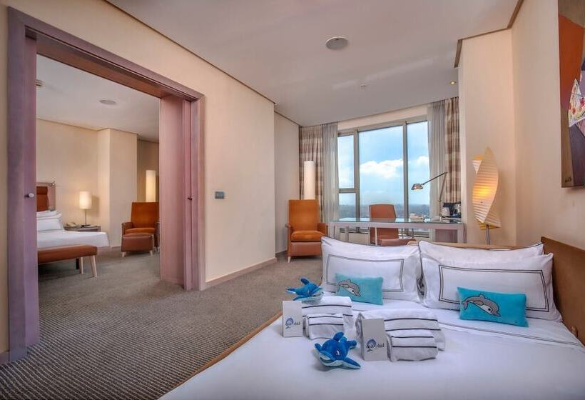 غرفة عائلية, Meliá Valencia