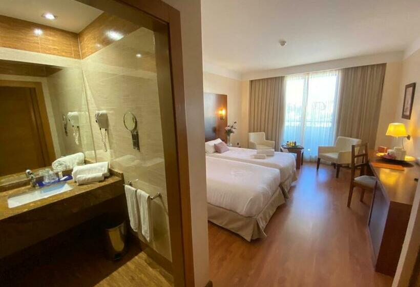 اتاق استاندارد, Montera Plaza