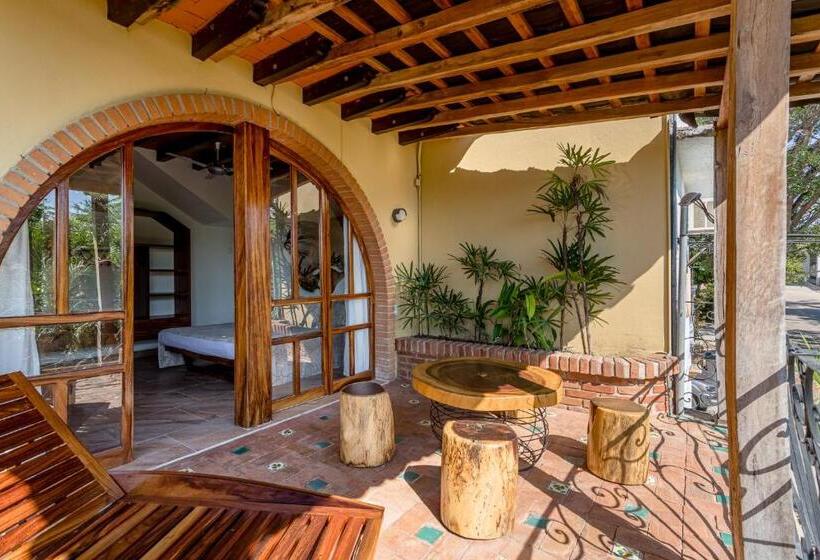 جناح جونيور مزوَّد بتراس, Suites La Hacienda