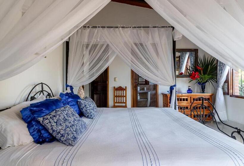 اتاق لوکس, Suites La Hacienda