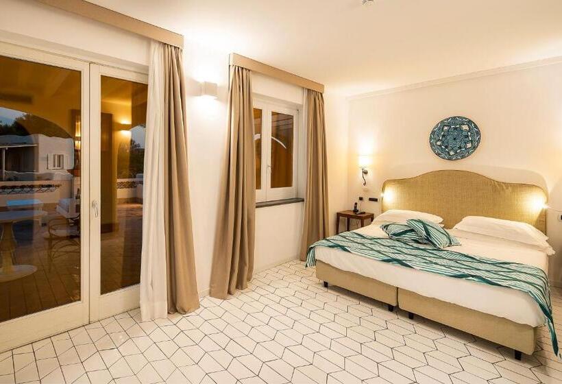 اتاق استاندارد, Therasia Resort Sea And Spa   The Leading Hotels Of The World