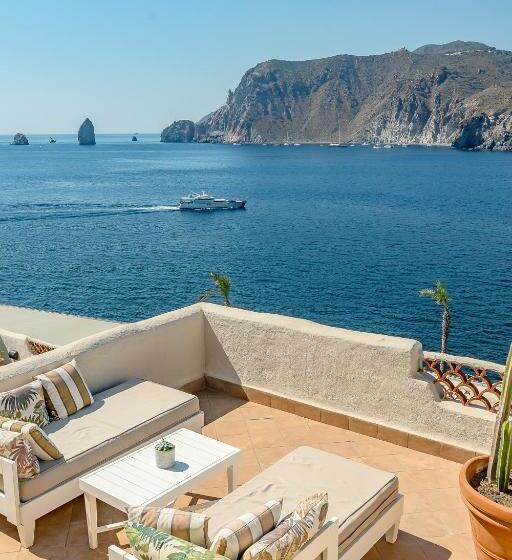 سوئیت با وان آب گرم, Therasia Resort Sea And Spa   The Leading Hotels Of The World