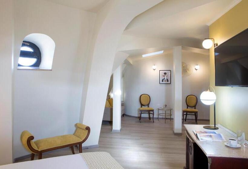 Executive Room, Venezia By Zeus International