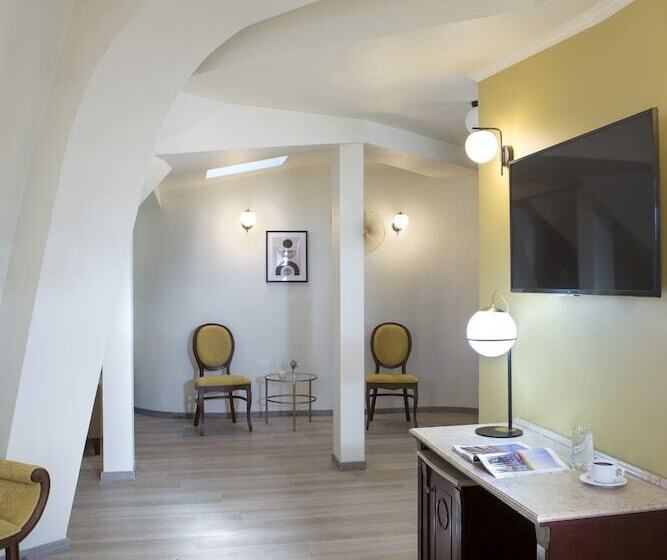 Executive Room, Venezia By Zeus International