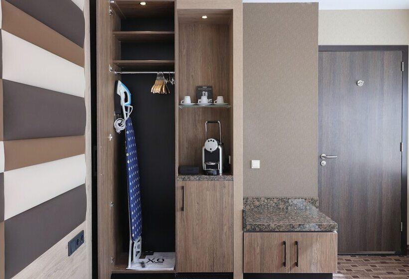 Quarto Triplo Estandar, Xo Hotels Blue Tower