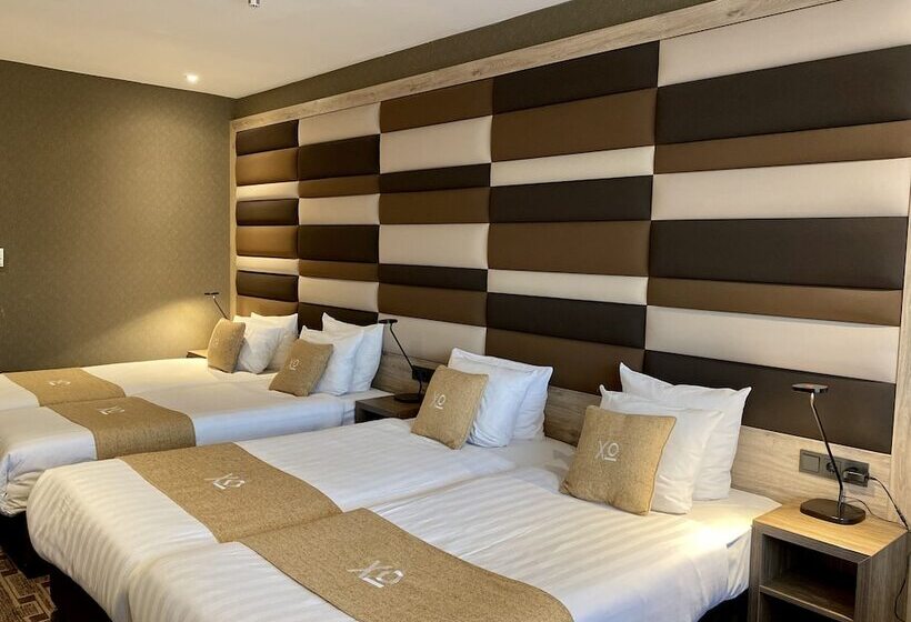 Quarto Quádruplo Estandar, Xo Hotels Blue Tower