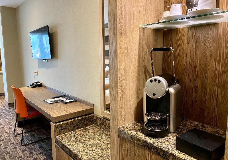 Quarto Quádruplo Estandar, Xo Hotels Blue Tower