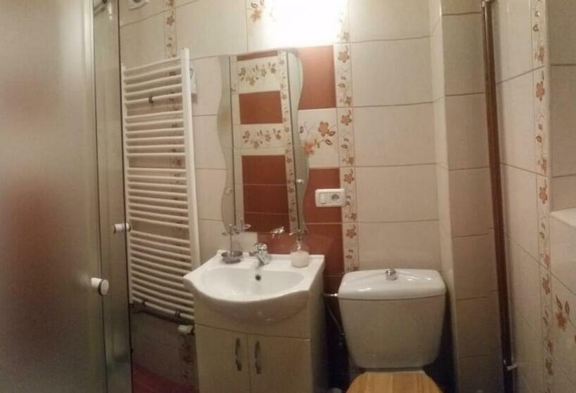 Номер Стандарт Трехместный, Casa Bunicului