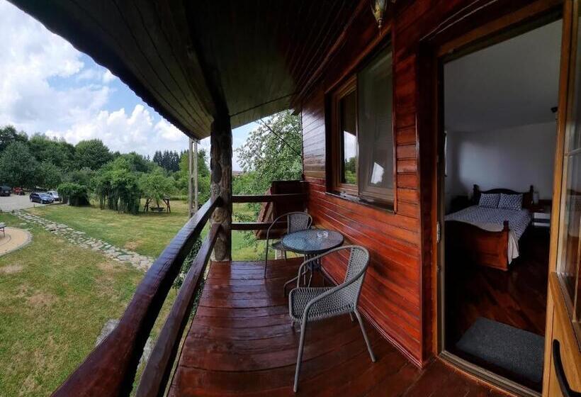 Номер Basic, Casa Bunicului