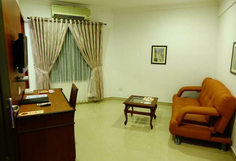 Quarto Deluxe, Kallelys Park Inn, Chalakudy ,thrissur