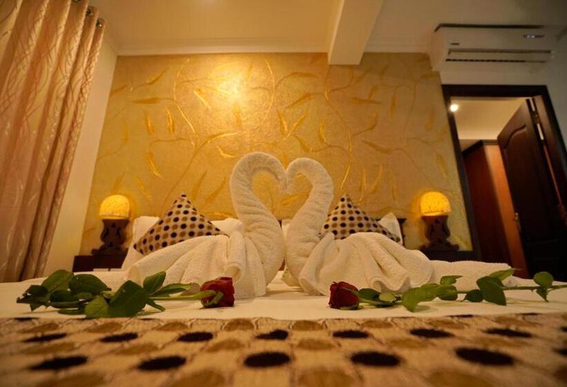 Номер Deluxe, Kallelys Park Inn, Chalakudy ,thrissur