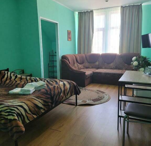 سوییت جونیور, Vodnyi Mir