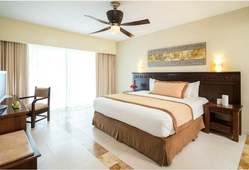 Quarto Deluxe com Vistas, Bluebay Grand Esmeralda - All Inclusive
