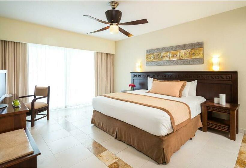Quarto Deluxe Vista Mar, Bluebay Grand Esmeralda - All Inclusive