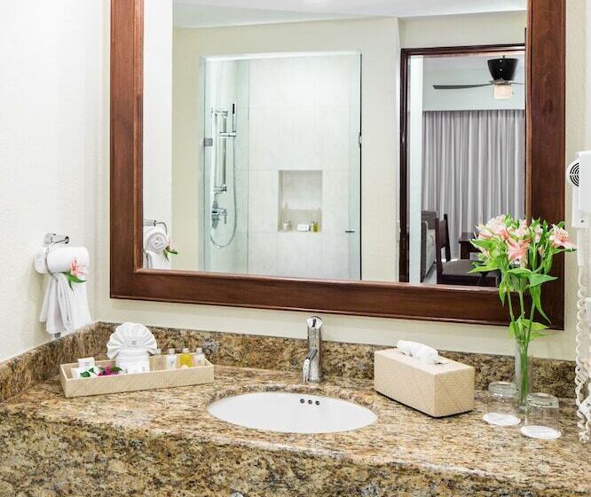 Quarto Deluxe Vista Mar, Bluebay Grand Esmeralda - All Inclusive