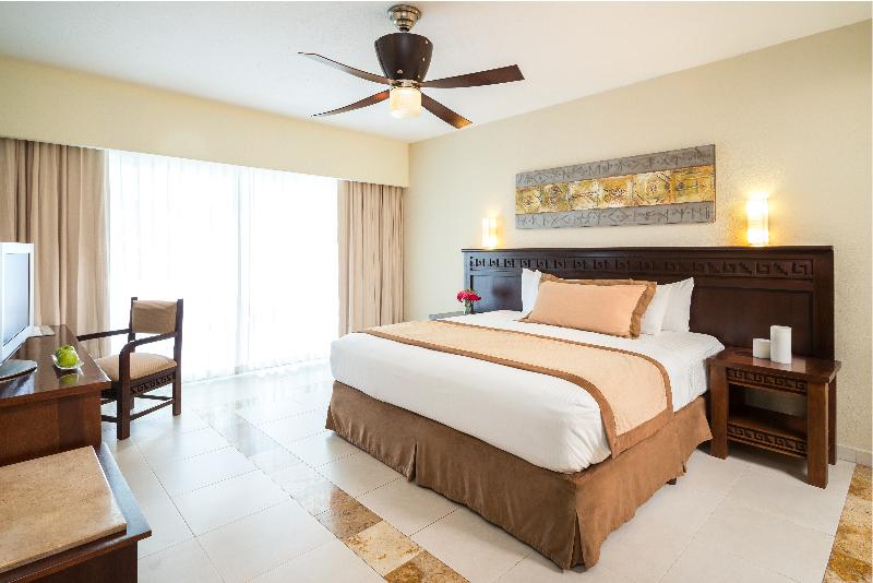 Quarto Deluxe Vista Jardim, Bluebay Grand Esmeralda - All Inclusive