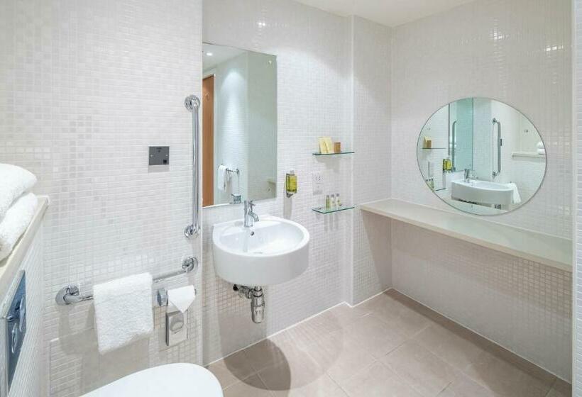 Номер Стандарт Адаптированный для Инвалидов, Doubletree By Hilton  Manchester  Piccadilly