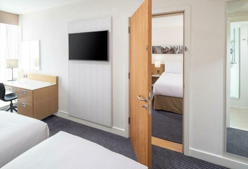 Номер Deluxe, Doubletree By Hilton  Manchester  Piccadilly