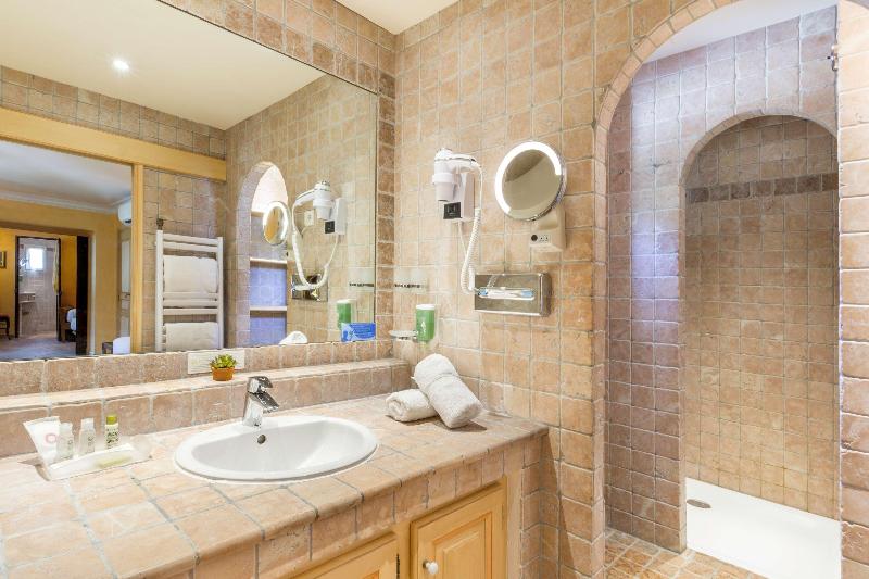 Полулюкс, La Bastide Du Calalou; Bw Signature Collection