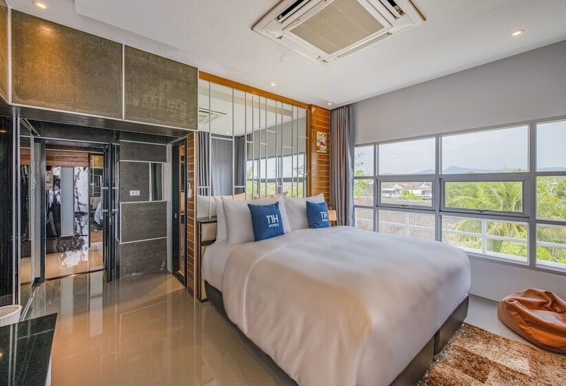 , NH Boat Lagoon Phuket Resort