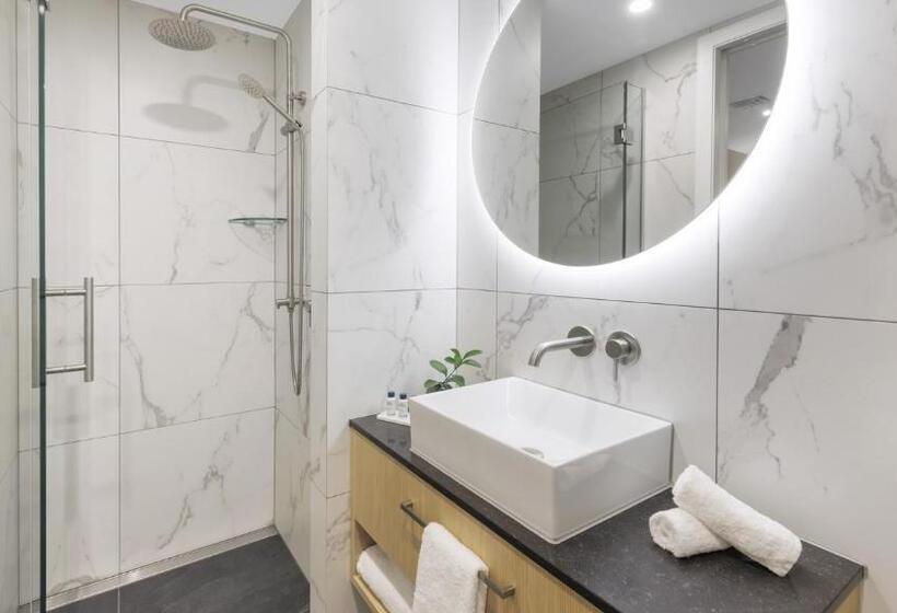 2 Bedrooms Apartment Lake View, Oaks Queenstown Shores Resort