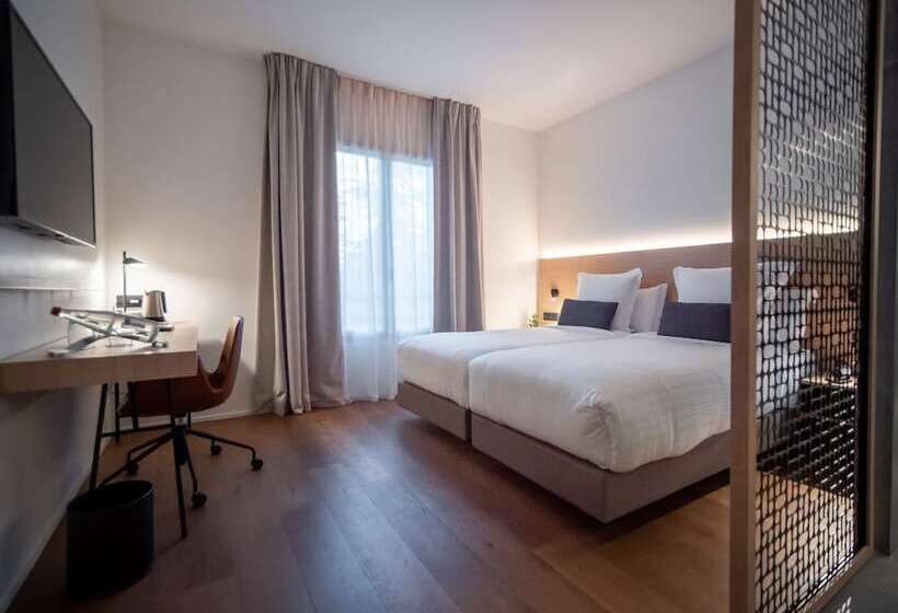 Номер Премиум, Paxton Paris Mlv