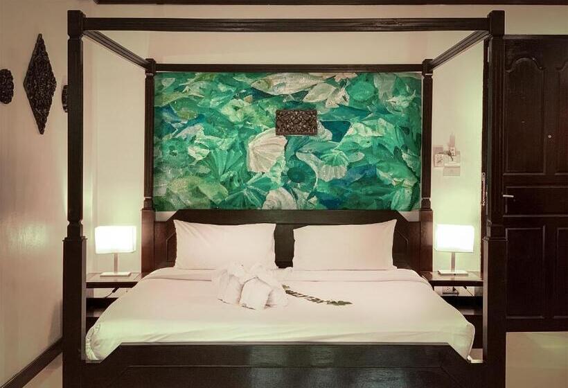 اتاق استاندارد با چشم‌انداز باغ, Sand Sea Beach Resort