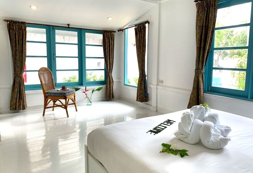 ویلای سوپریور 1 خوابه, Sand Sea Beach Resort
