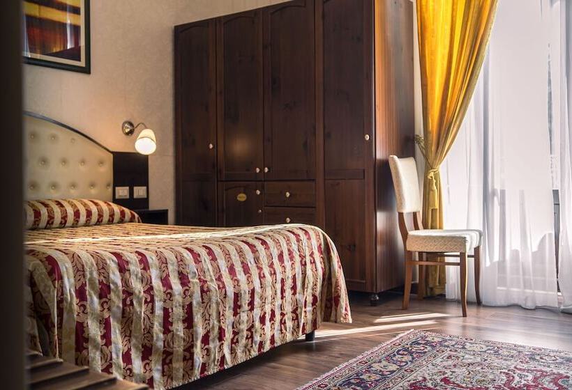 اتاق استاندارد چهار تخته, Villa Romeo