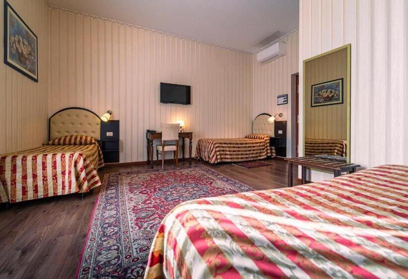 اتاق استاندارد سه نفره, Villa Romeo