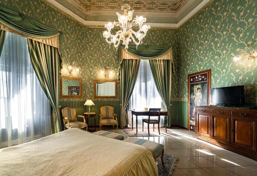 اتاق لوکس, Villa Romeo