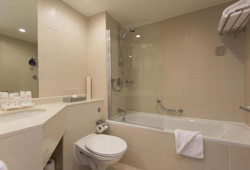 Номер Стандарт, Radisson Blu Waterfront Hotel, Jersey