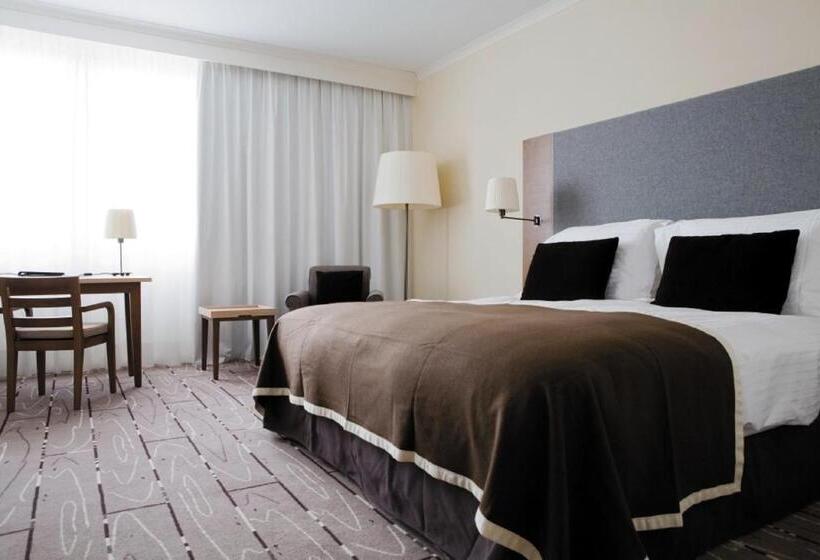 Номер Стандарт, Radisson Blu Waterfront Hotel, Jersey