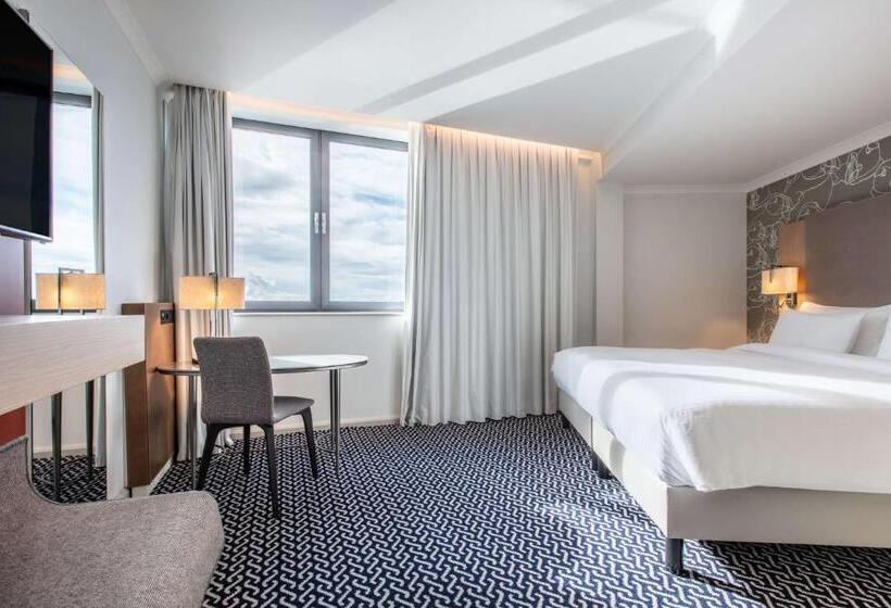Полулюкс с Видом, Radisson Blu Waterfront Hotel, Jersey