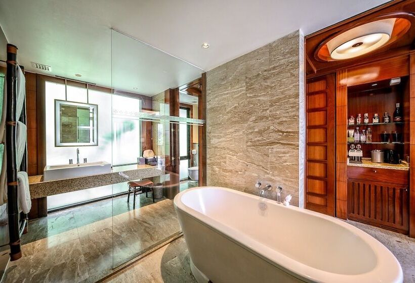 Номер Deluxe Вид на Сад, Centara Grand Beach Resort & Villas Krabi