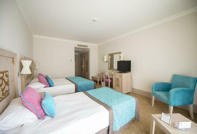 标准间侧面带海景, Crystal Family Resort & Spa   Ultimate All Inclusive