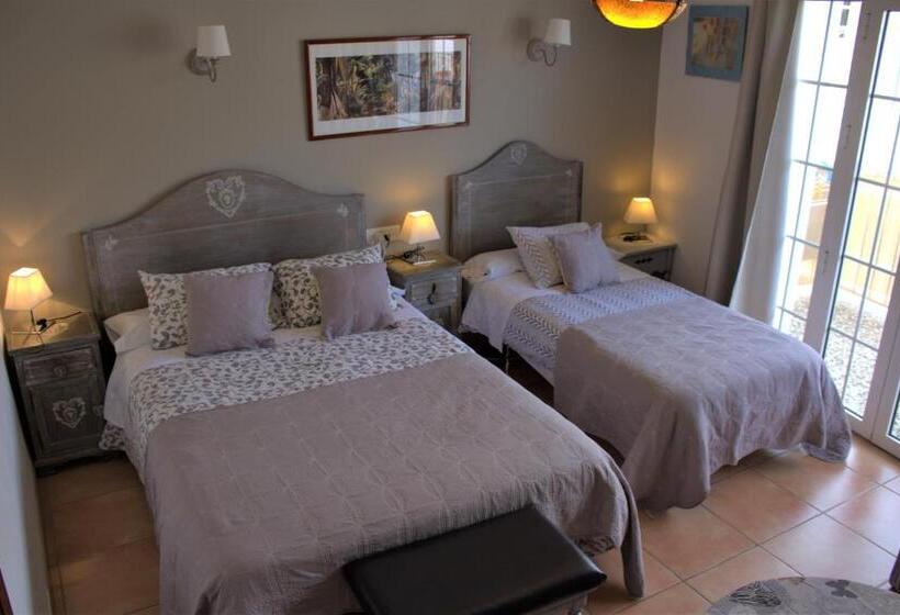 Номер Стандарт Трехместный, Hostal Don Peque Adult Recommended