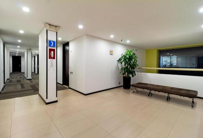 Номер Deluxe, Madisson Inn Luxury By Geh Suites