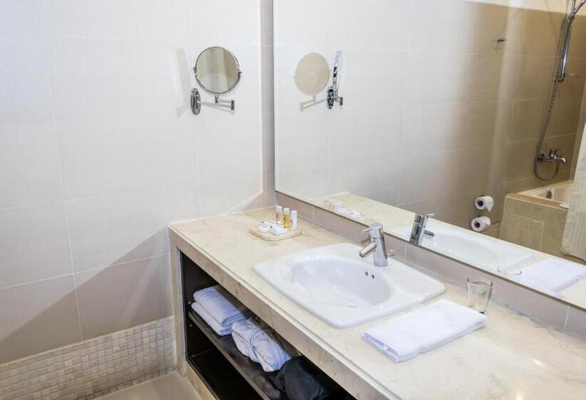 Номер Economy, Madisson Inn Luxury By Geh Suites