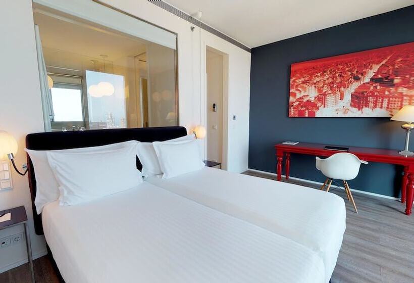 Номер Стандарт, Melia Barcelona Sky 4 Sup